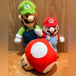 Nintendo Super Mario Plush Set: Mario, Luigi & Mushroom